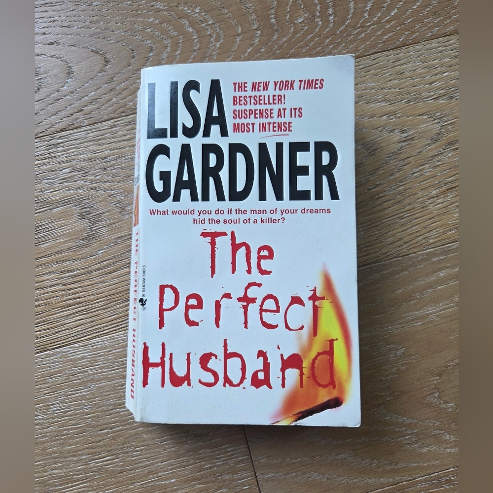 🌸 3/$20 BOOKS | The Perfect Husband by Lisa Gardner